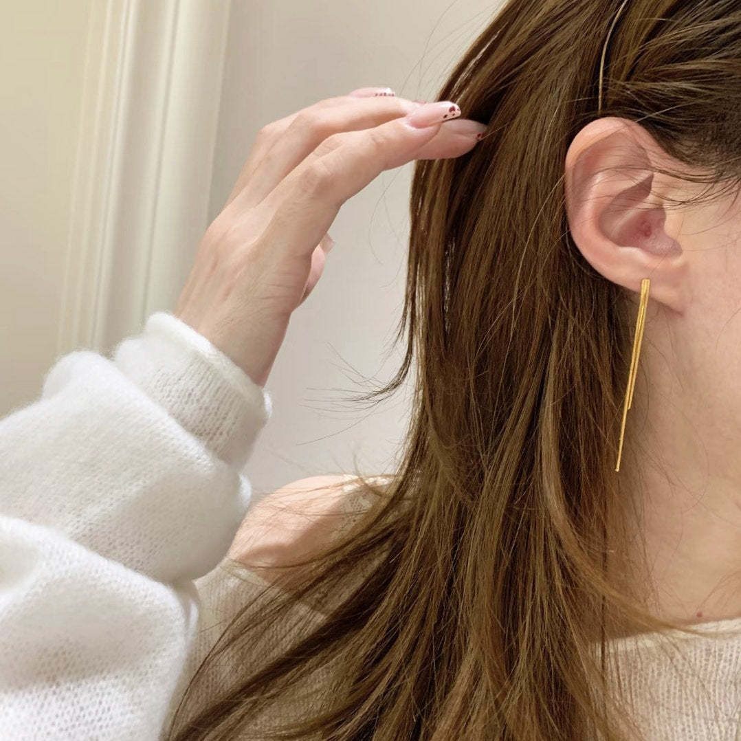 Minimalist Tassel Snake Bones Chain Female Niche High-grade Light Luxury Stud Earrings