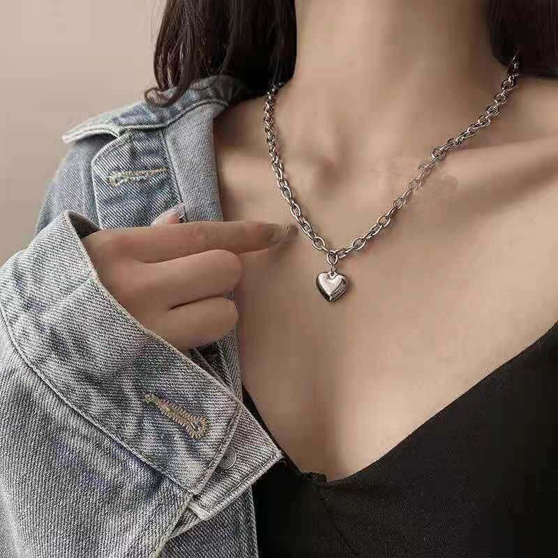 Women's Simple Heart Punk Hip Hop Peach Design Bracelets