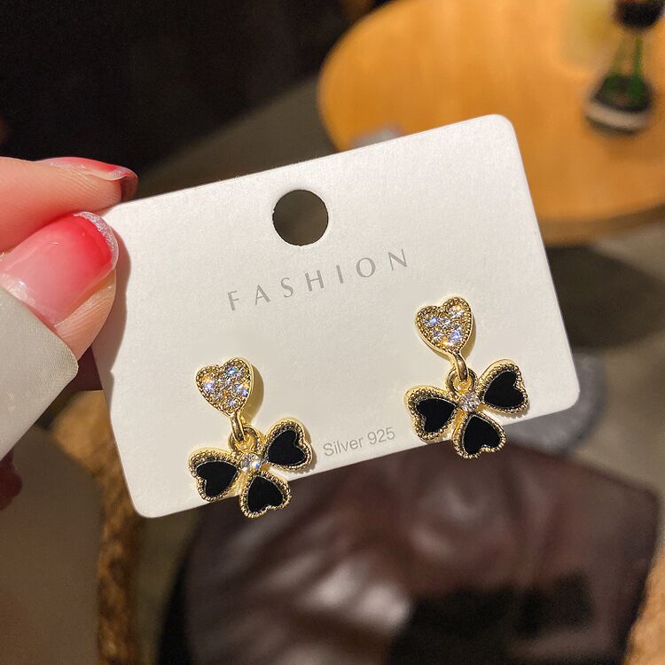 Pin Simple Rhinestone Clover Love Heart Flowers Female Design Earrings