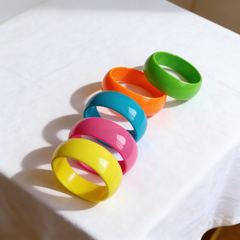 Plastic Popular Aperture Solid Color Glossy Bracelet