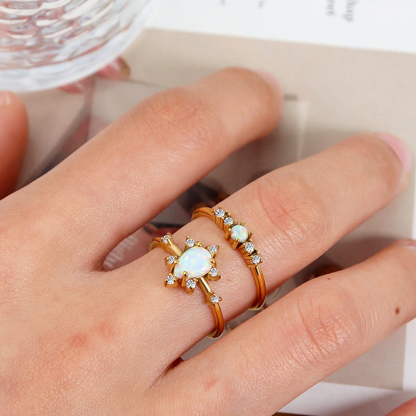 Retro High-grade Inlaid Exquisite Blue Heart-shaped Opal Fine Rhinestone Titanium Ring