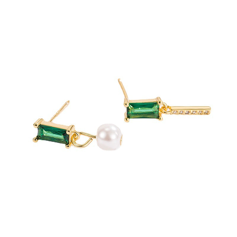 Emerald Shell Pearl Niche Zircon Asymmetric Simple French Ear Fresh Stud Earrings