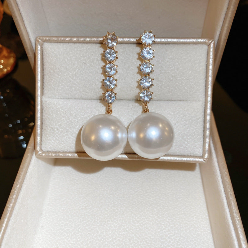 Women's Side-by-side Stick Pearl Exaggerated Personalized High-grade Light Luxury Earrings