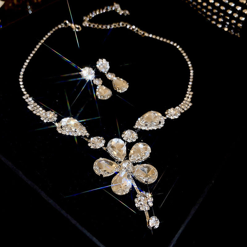 Women's Style Geometric Water Drop Fashion Short Light Jewelry Set