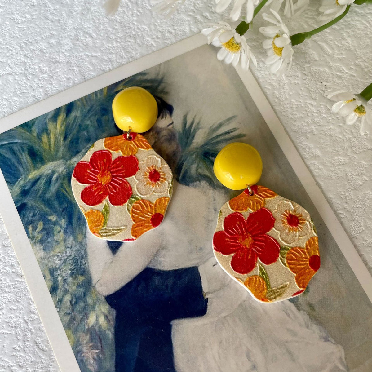 Women's Painting Flower Sweet Contrast Color Retro Landscape Design Fresh Ear Earrings