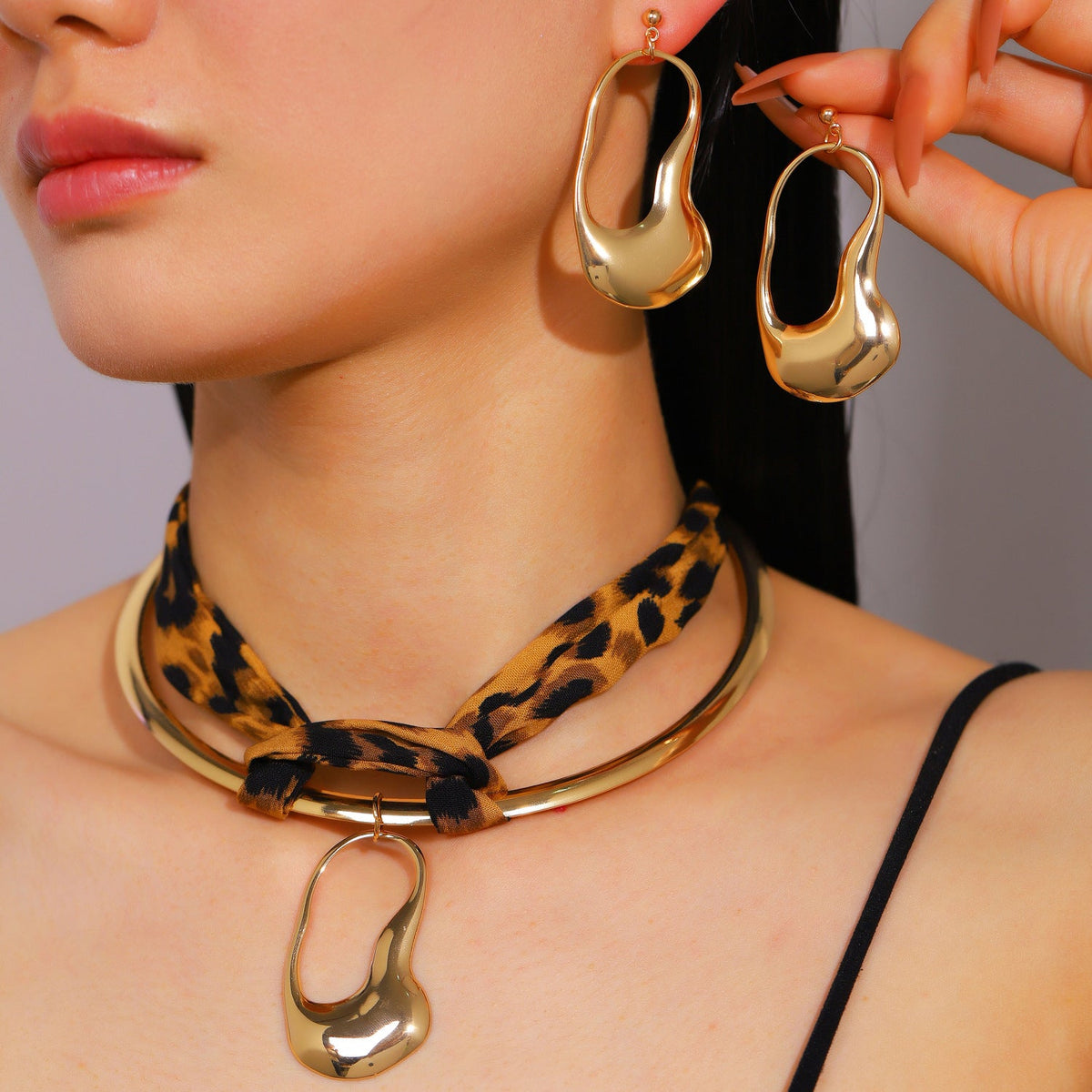Women's Irregular Liquid Shaped Geometric Ear Leopard Ribbon Jewelry Set
