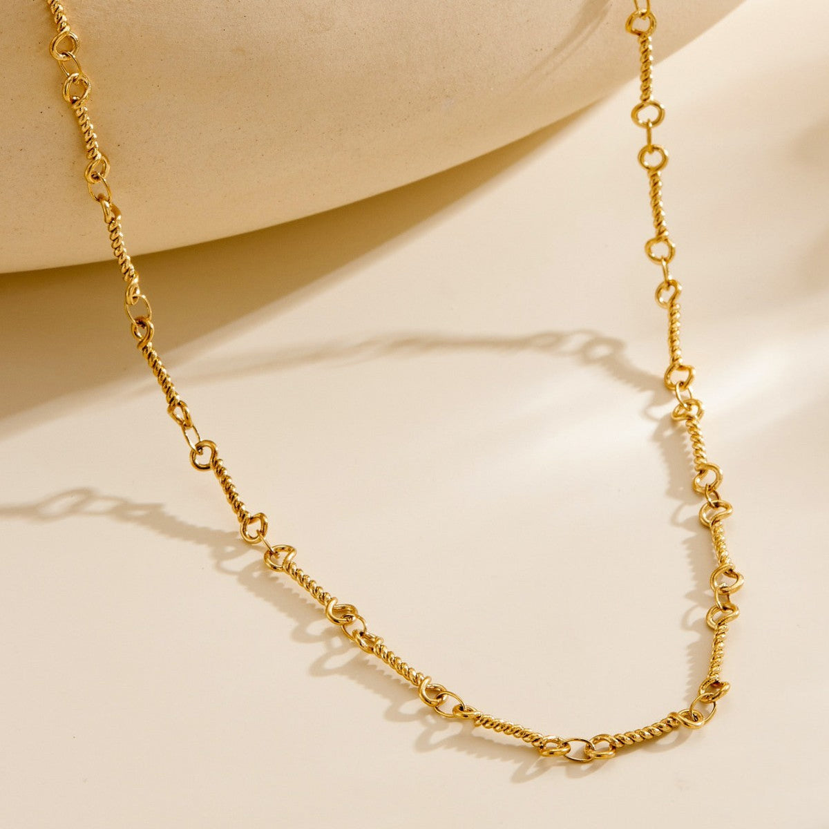 Women's Chain Simple Personality Fashionable Golden Jewelry Set