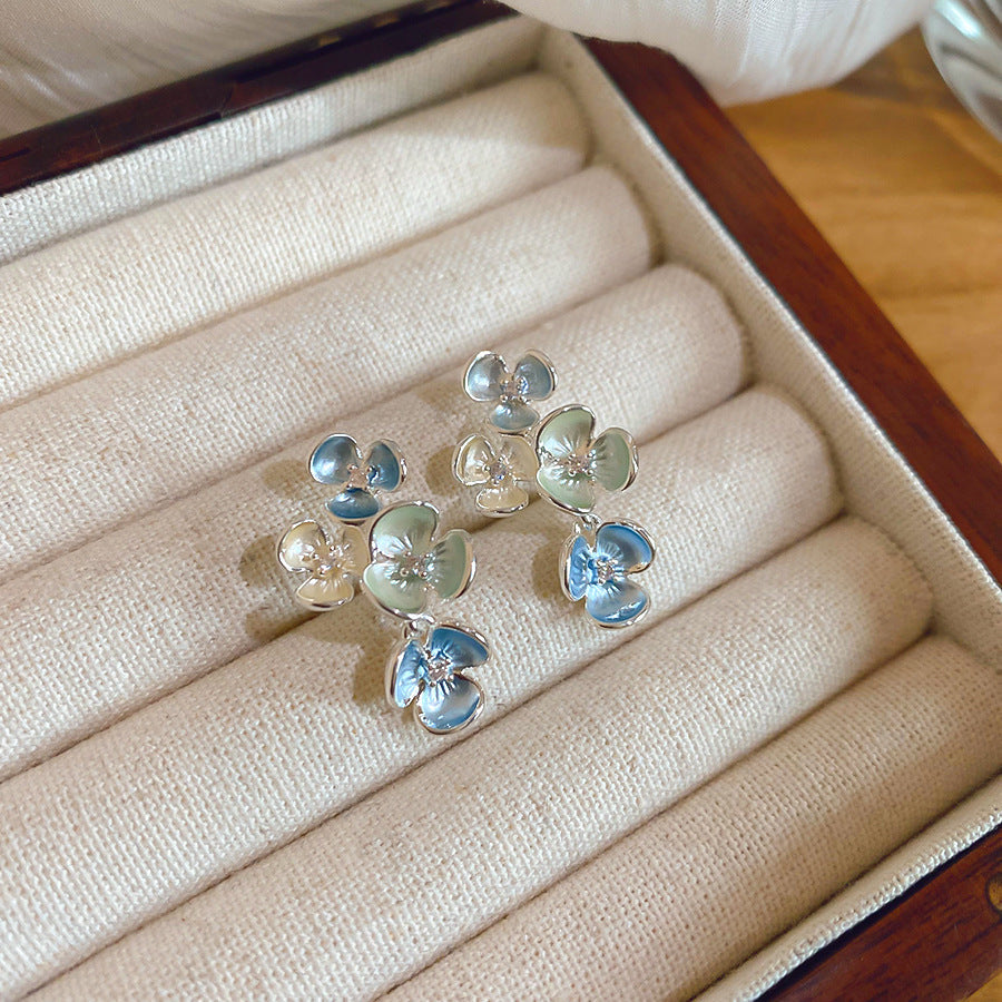 Jardin Monet Blue Glaze Flowers Pipa Pearl Chinese Retro Light Stud Earrings