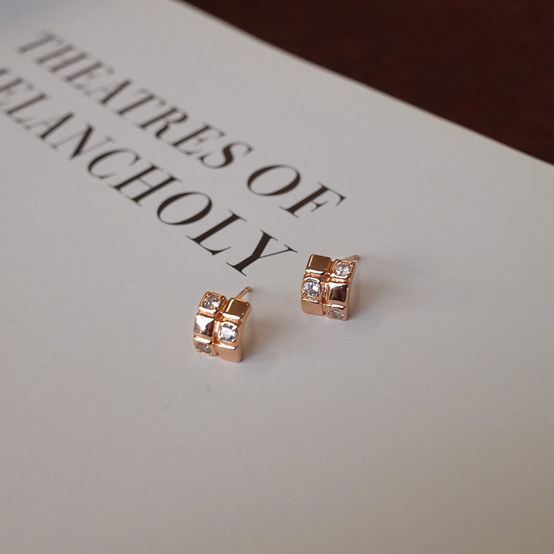 Women's Rhinestone Square Geometric Ear Elegant High-grade Clip Stud Earrings