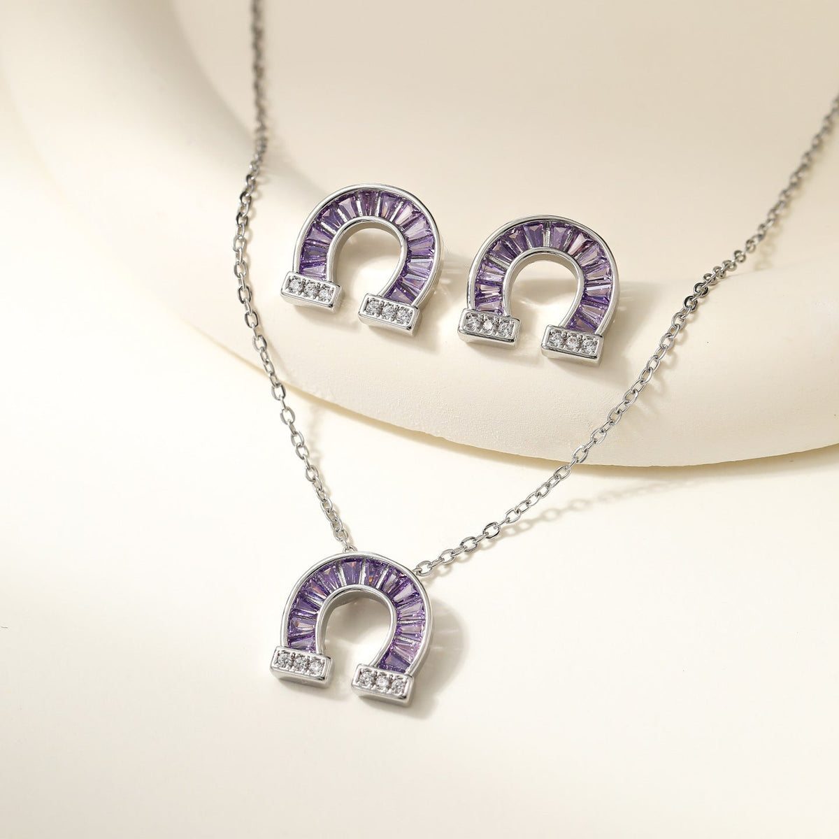 Women's Clover Diamond In The Debris Butterfly Necklaces