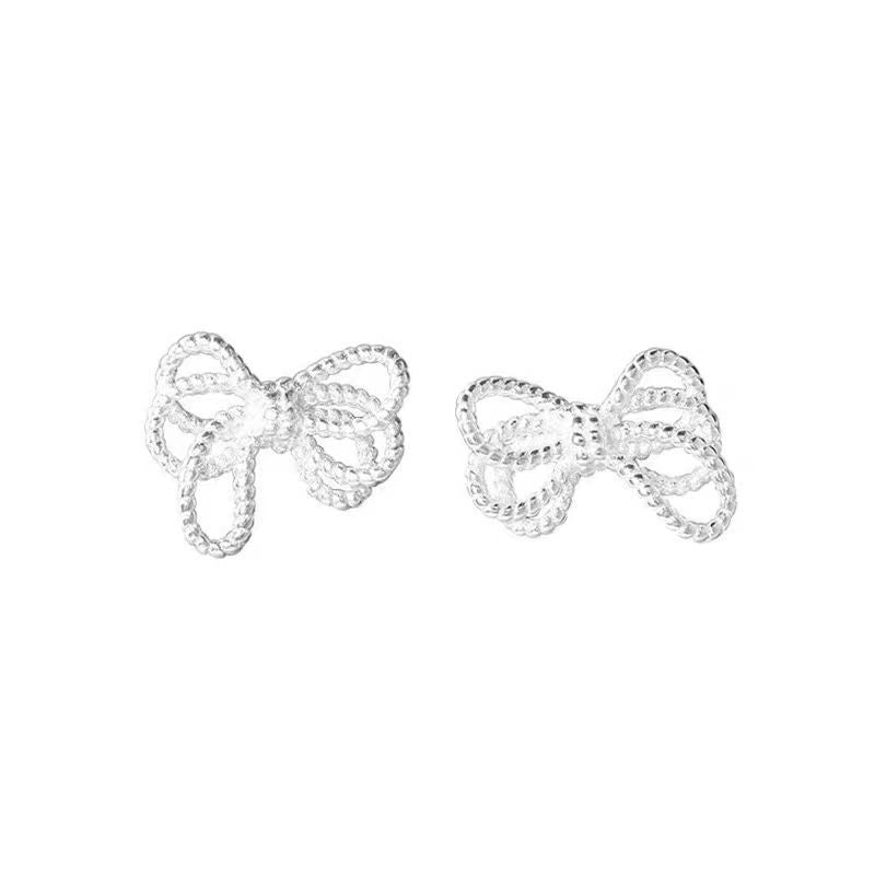 Daily Commuter Fresh Bends Hitches Bow Stud Earrings