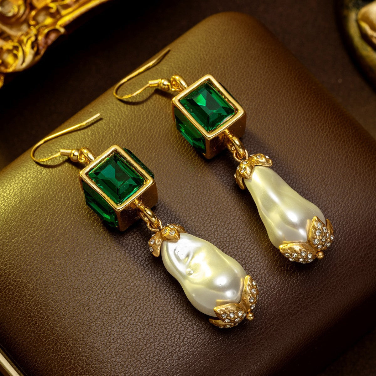 Emerald Square Sugar Sweater Chain Affordable Luxury Fashion High Sense Necklace