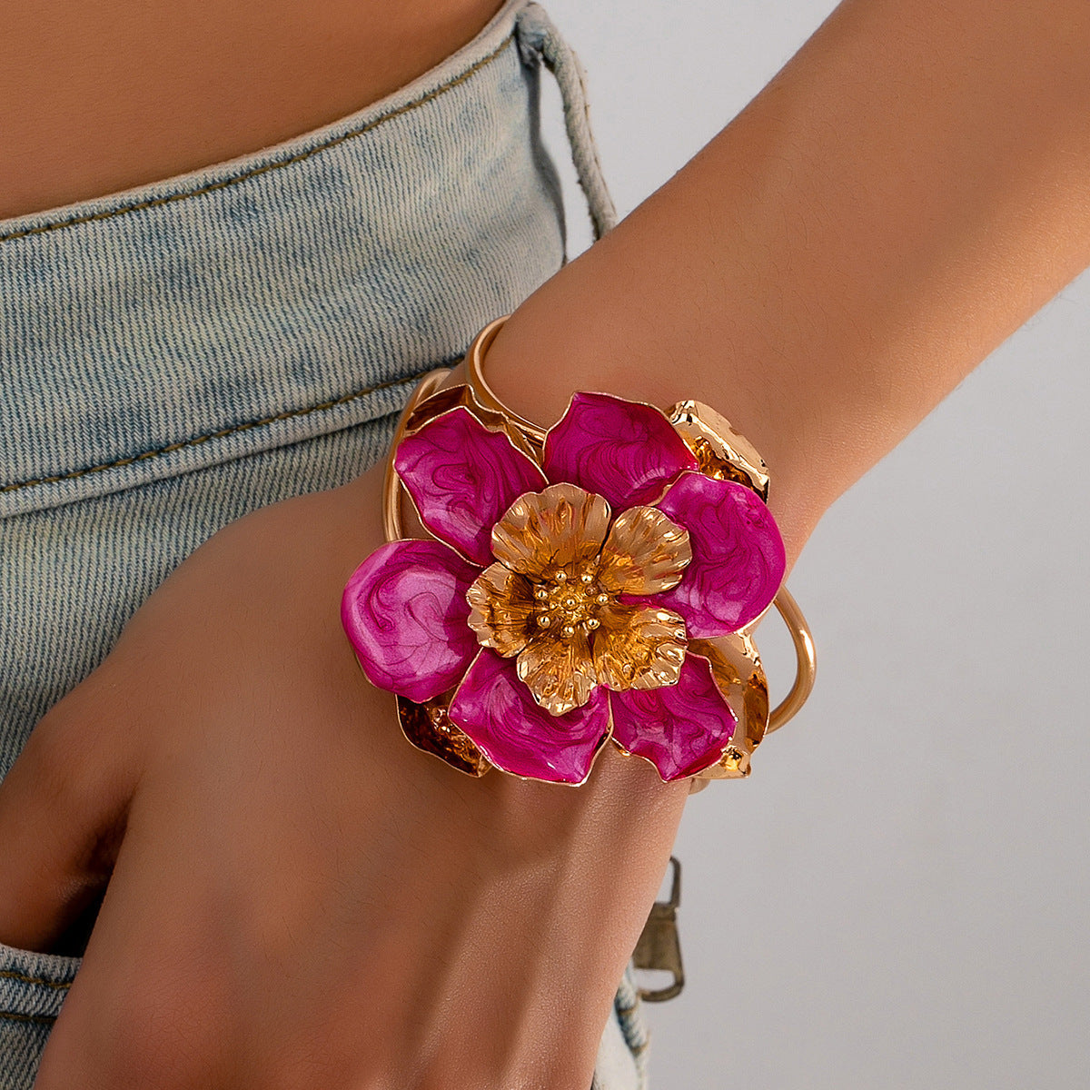 Sweet Charm Trend Cold Wind Exaggerated Big Fashion Flower Personality Earrings