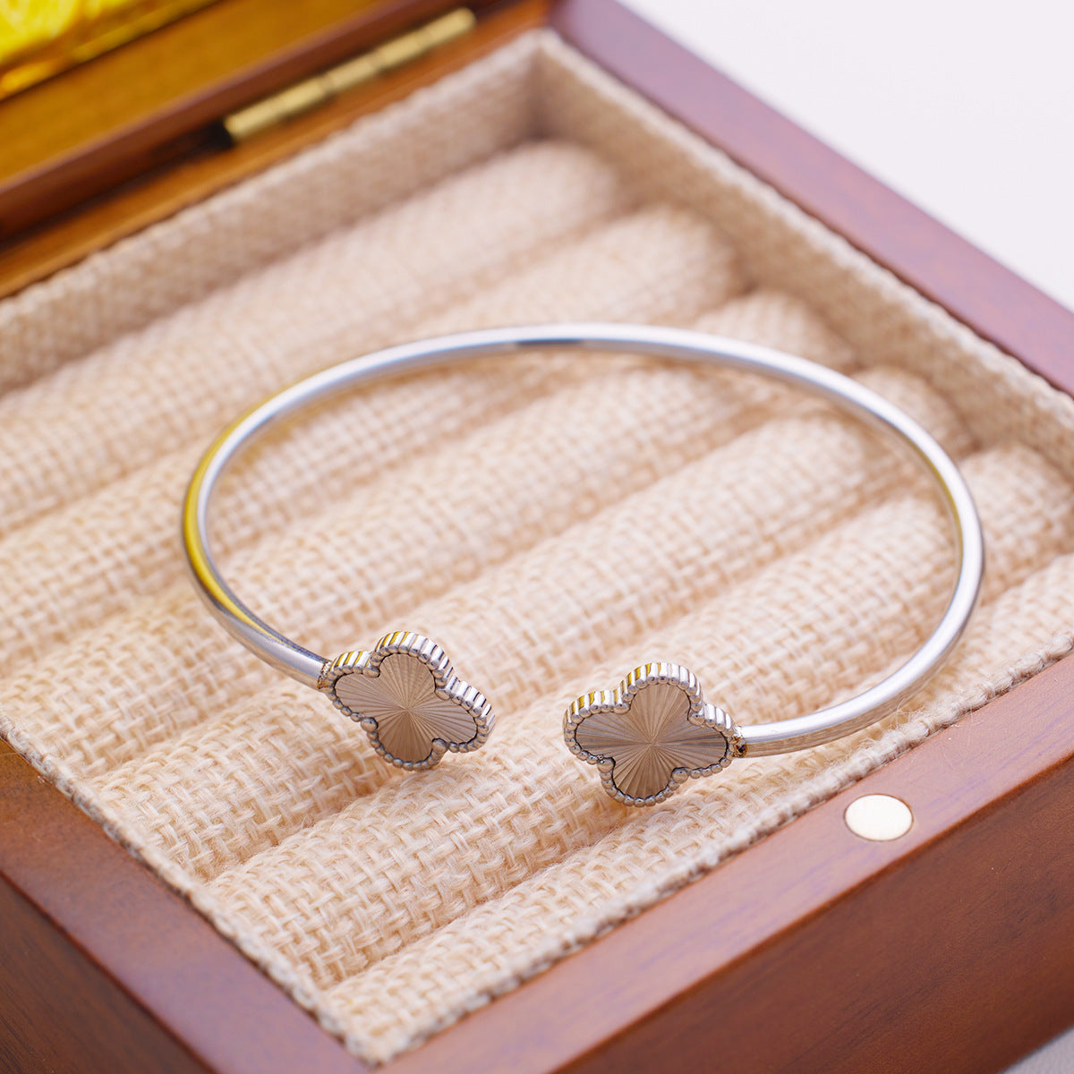 Classic Four-leaf Clover Titanium Steel Fashion Bracelets