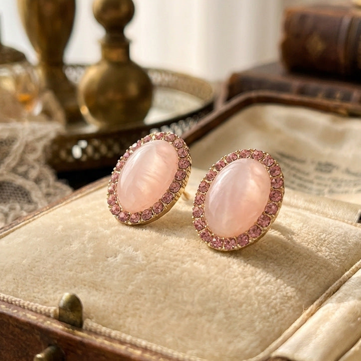 Light Luxury French Elegant Retro Commuter Gentle Niche Fashionable Stud Earrings