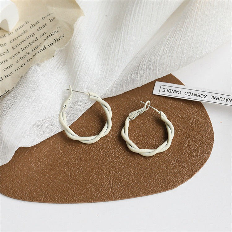 Women's Sier Needle Circle Twist For Graceful Fashionable Metal High-grade Earrings