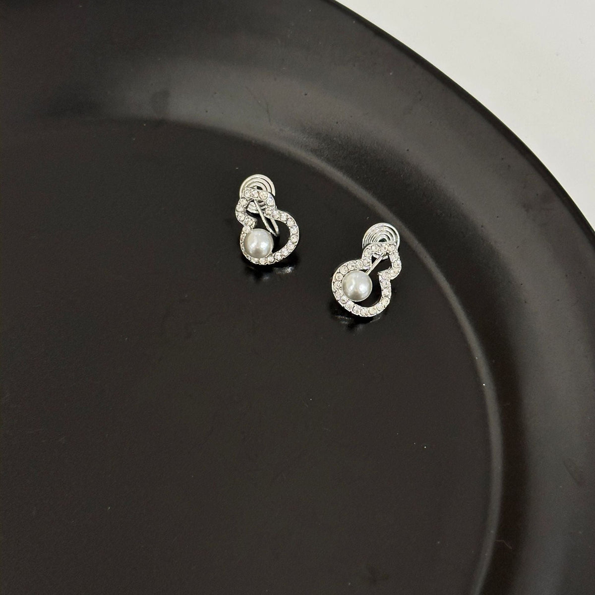 Women's Fairy Sweet Flower Earless Mosquito Coil Niche High-grade Ear Clip