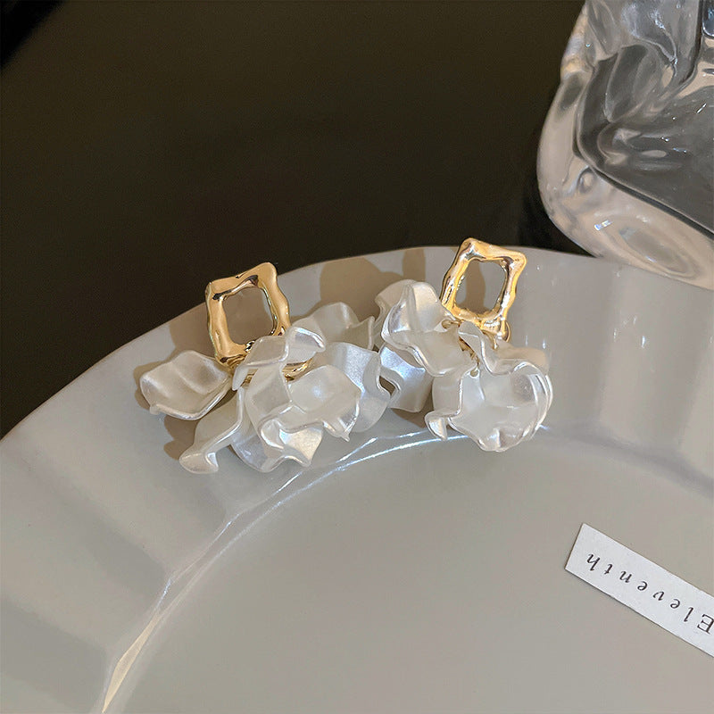 Sier Pearl Flower Temperamental Niche High-grade Earrings
