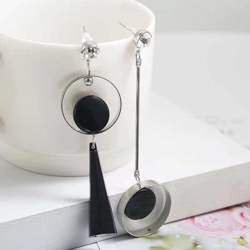 Asymmetric Version Circles Fashion Exaggerated Long Earrings