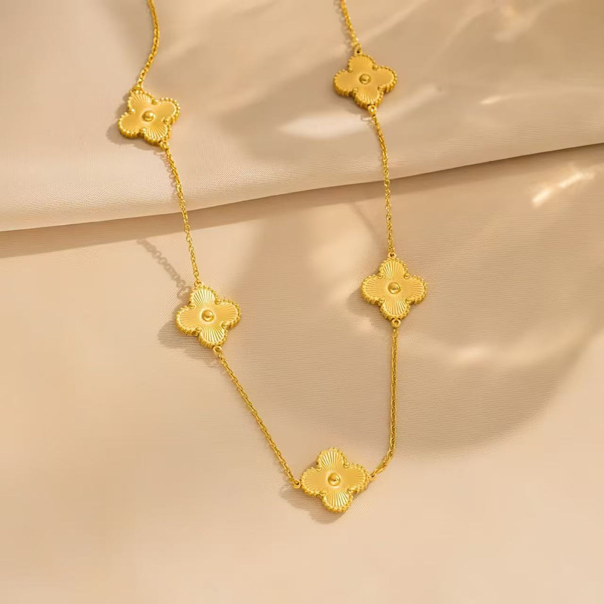 Creative Fashion Slouchy Four-leaf Clover Ear Jewelry Set