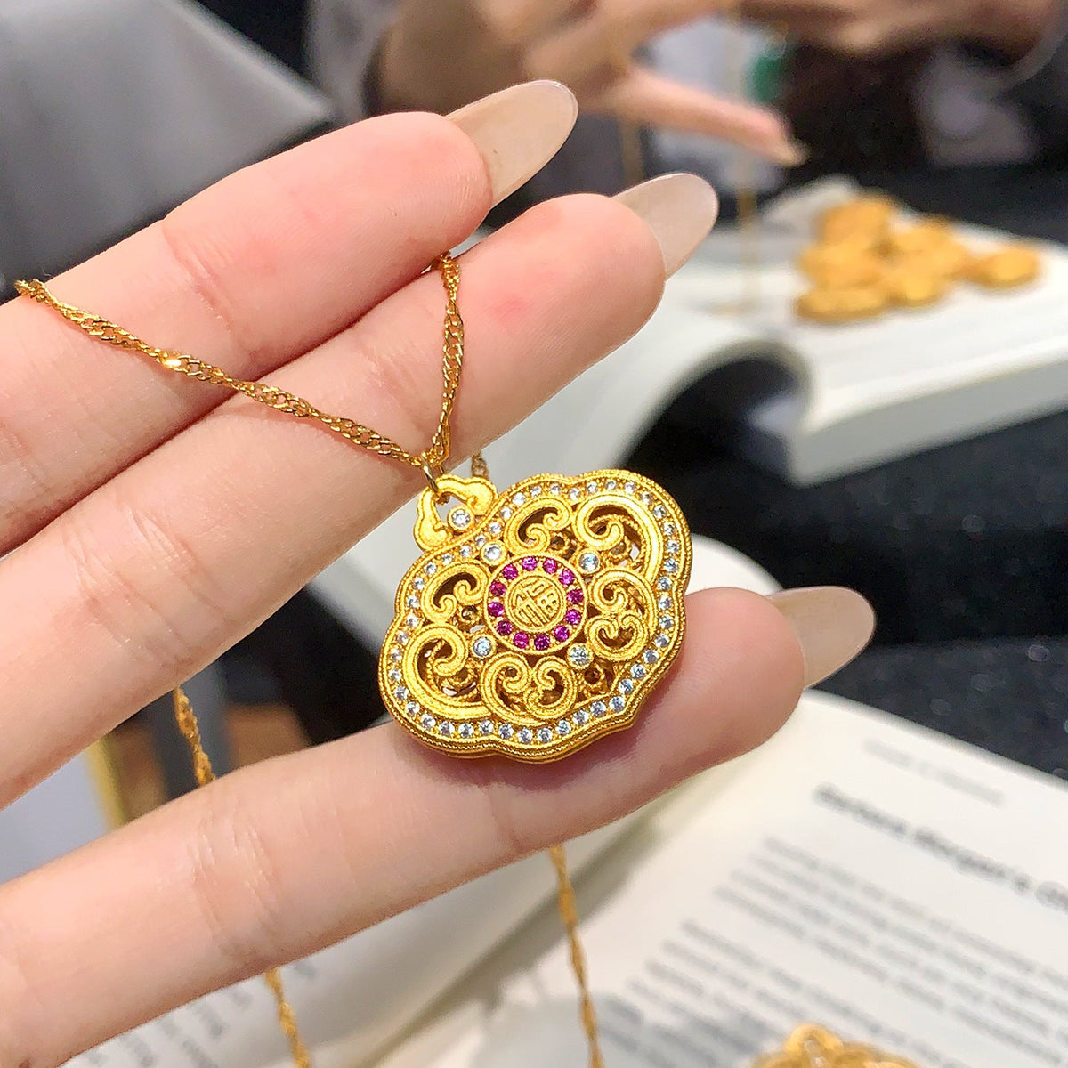 Of Good Ancient Style High-grade Vintage Necklaces