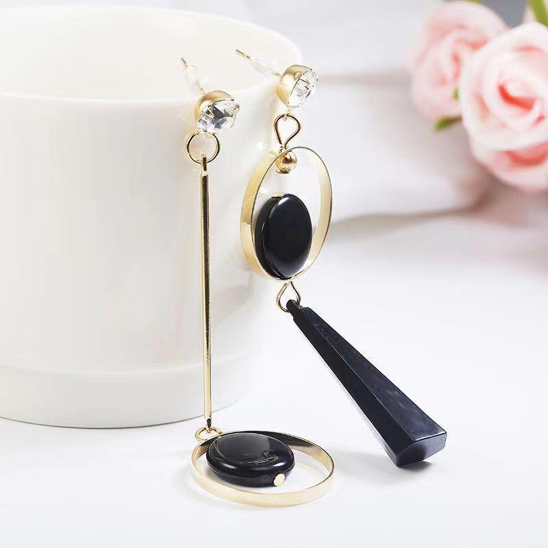 Asymmetric Version Circles Fashion Exaggerated Long Earrings