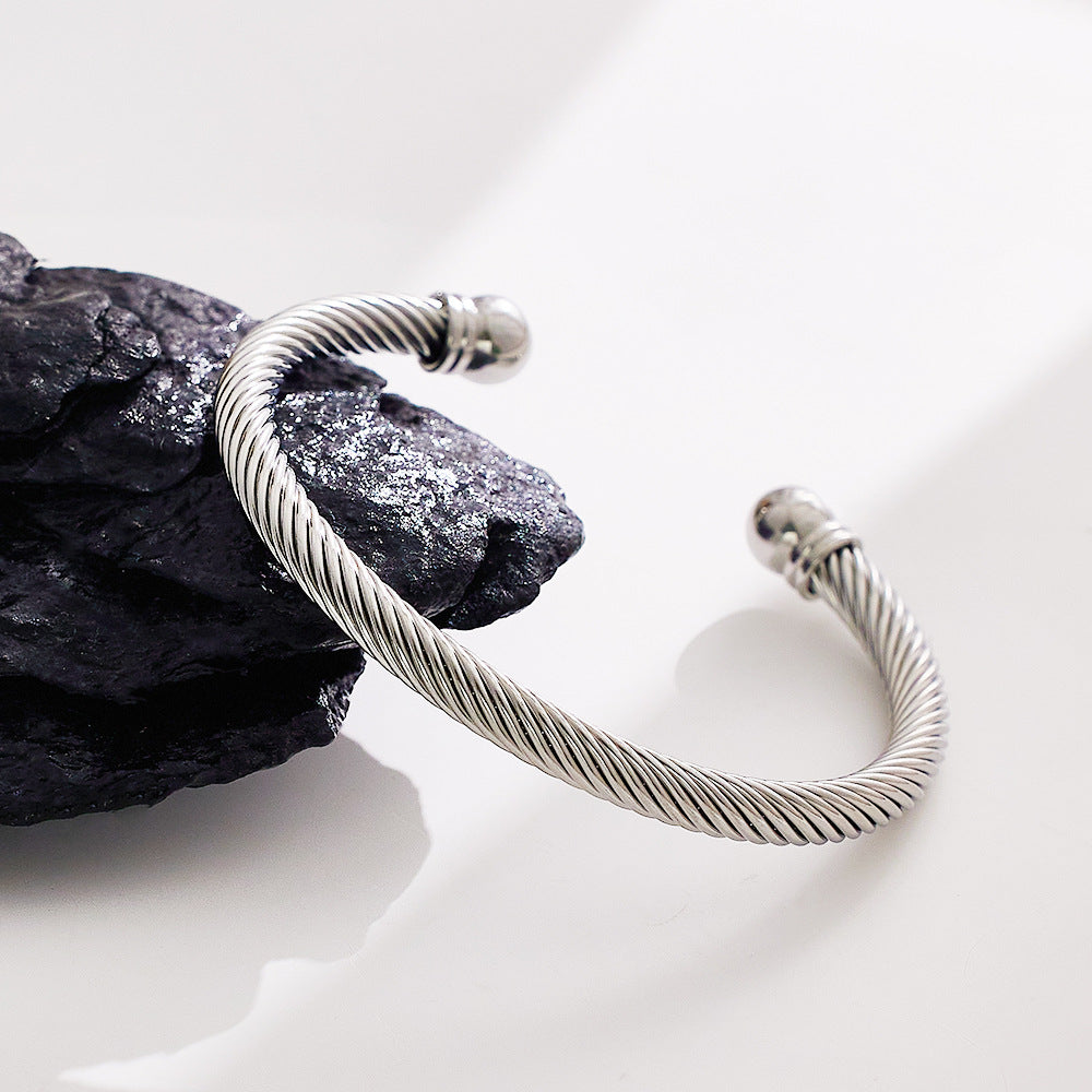 Men's Stainless Steel Twisted Wire Round Head Fashion Bracelet