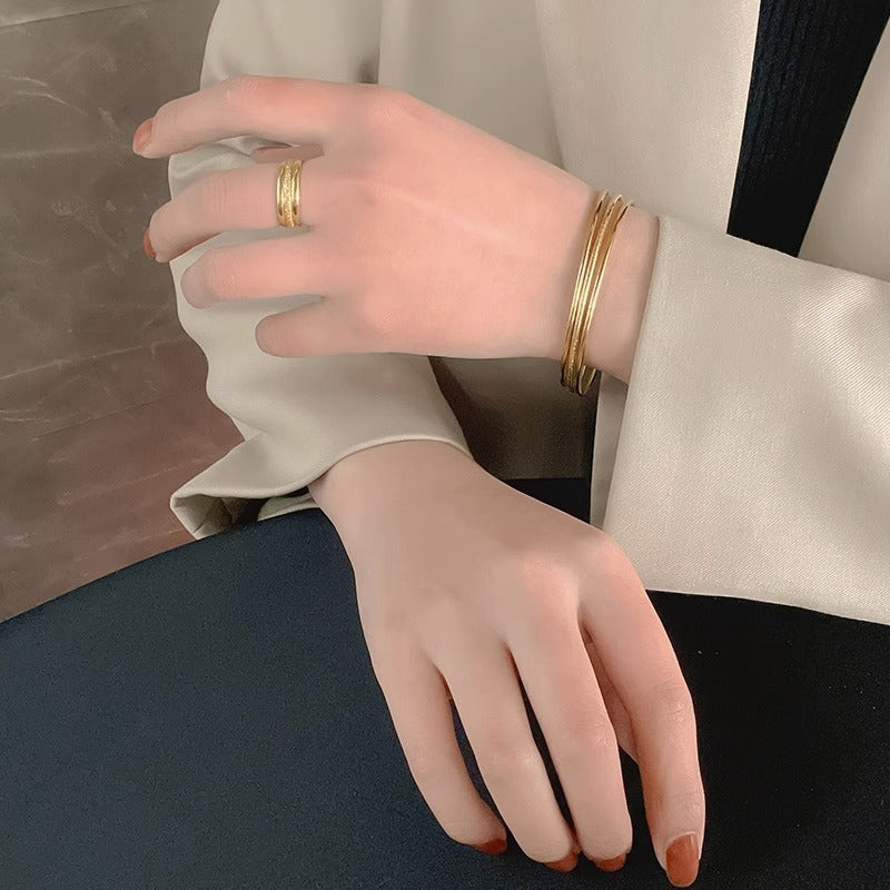 Women's Style Trendy Titanium Steel No Fading Gold Simple Bracelet