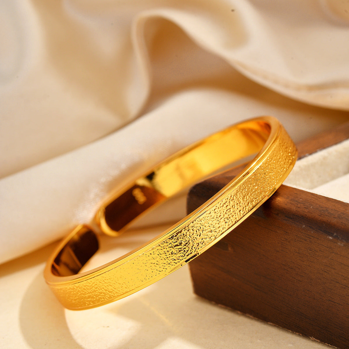 Open Solid Glossy Sand Brass Gold-plated Bracelets
