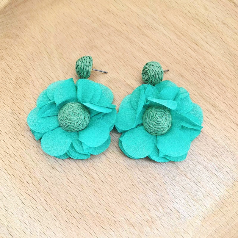 Women's High-grade Sweet Flowers Raffia Fashion Hand-knitted Earrings
