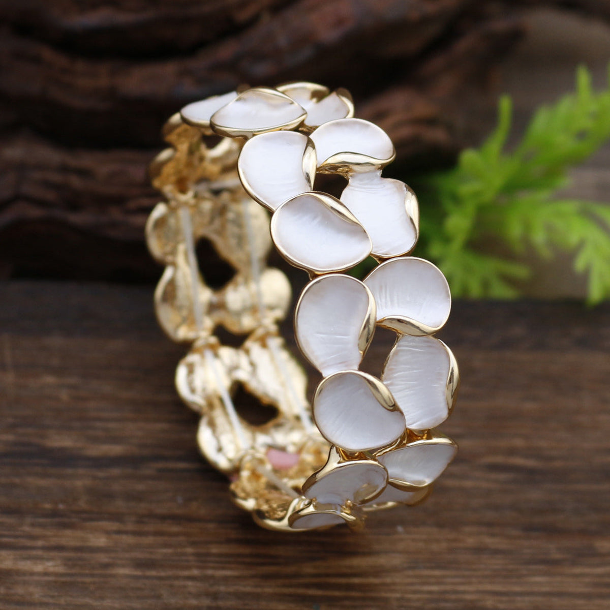 Women's Shell Petal Elastic Fashion High-grade Flower Bracelet