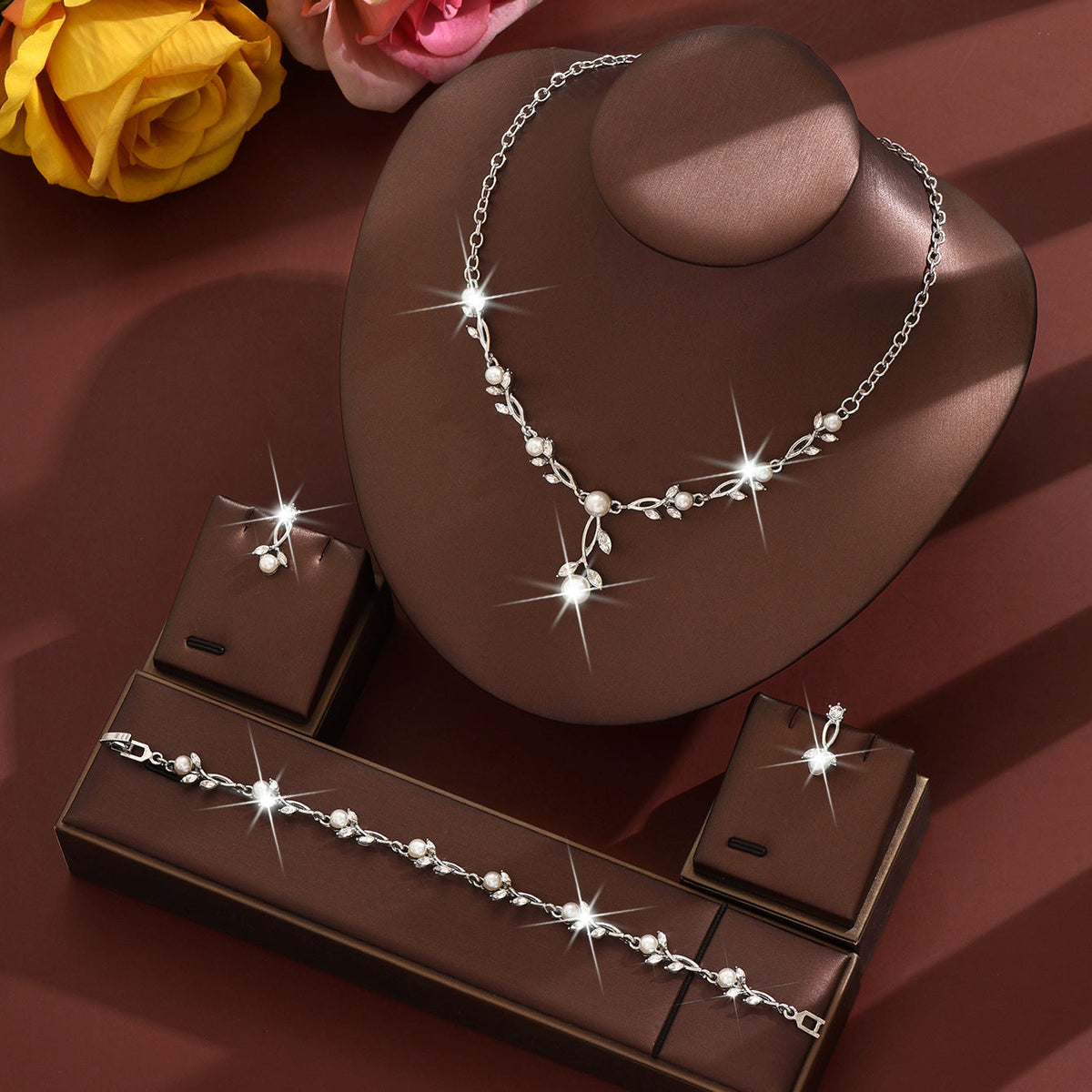 Women's High-grade Entry Lux Elegant Temperamental Minority Clavicle Pearl Pendants