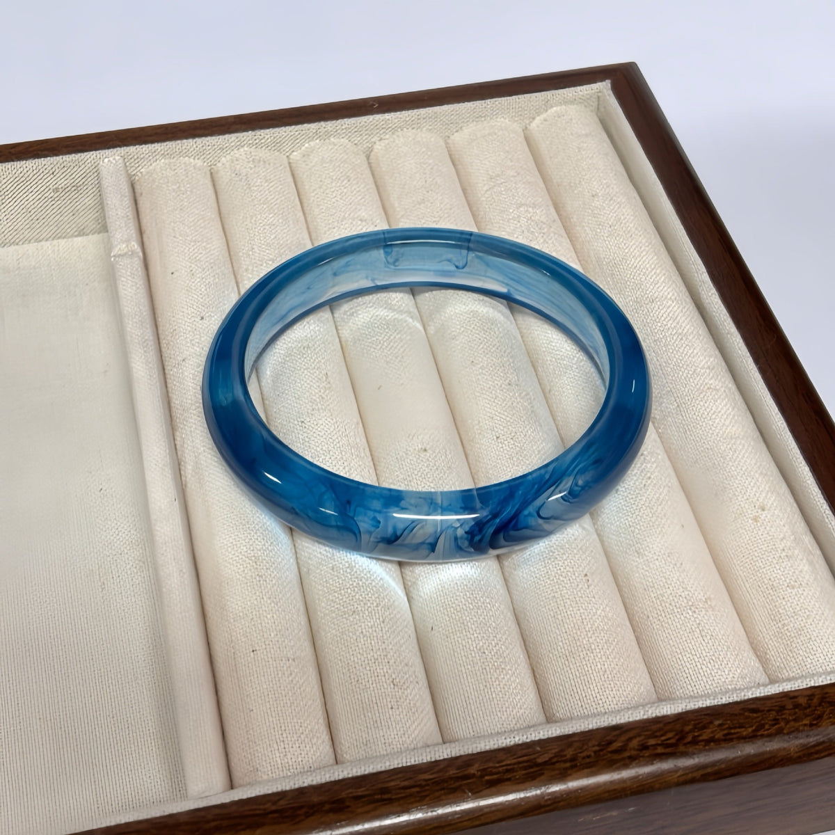 Fashion Trend Niche Round Resin Retro Blooming Bracelet