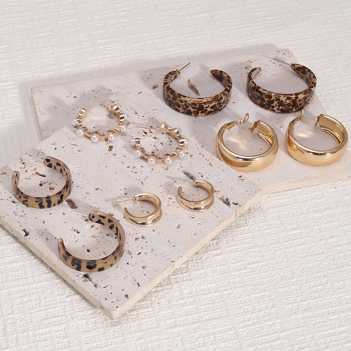 Inlaid Pearl Fashion Design Alloy Resin Plate Female Gold-plated Personality Stud Earrings