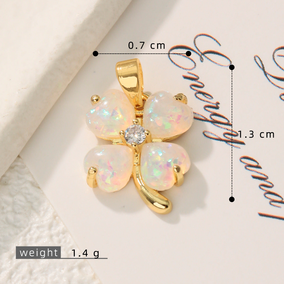 Light Luxury Four-leaf Clover Gold Inlaid Zircon Pendants