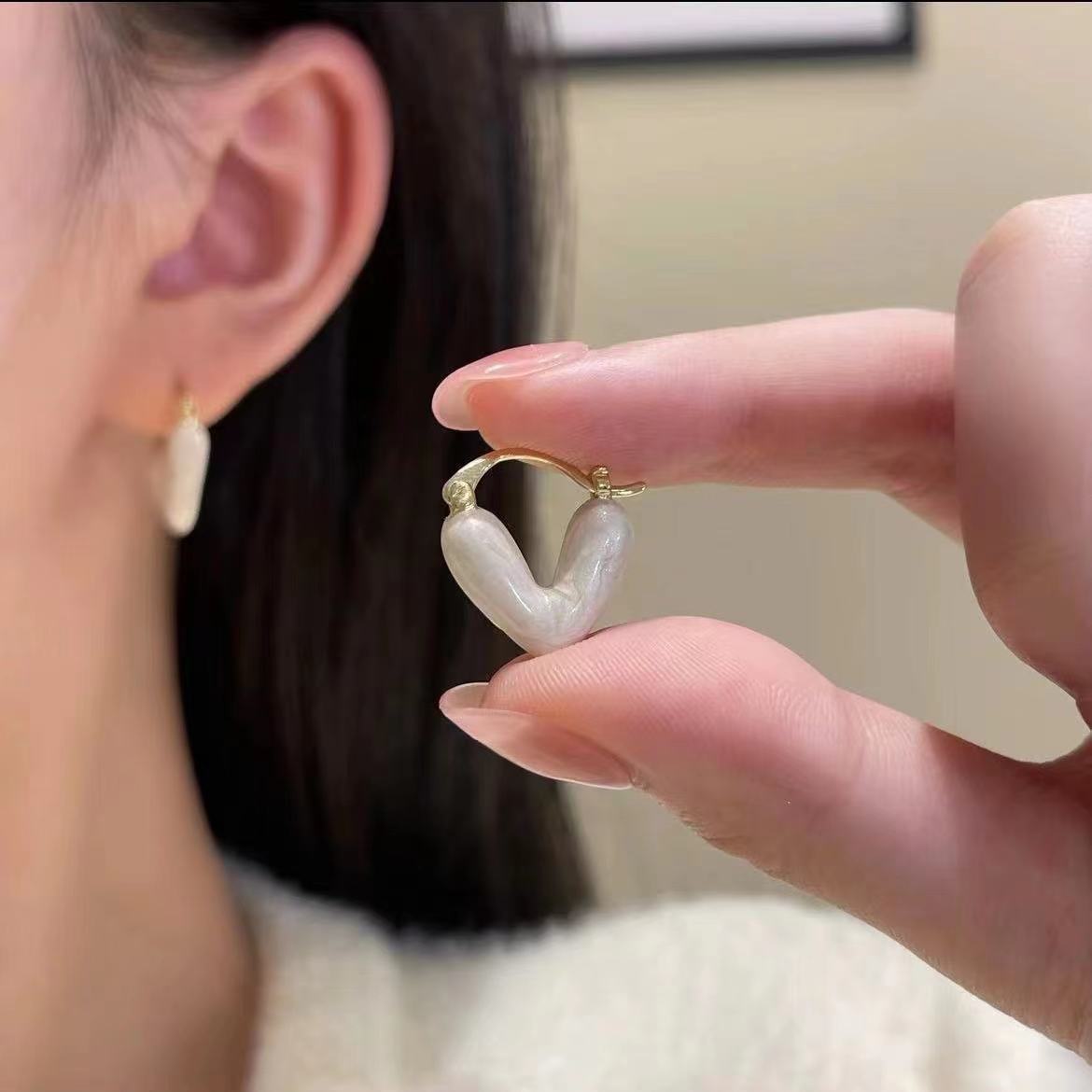 Glazed Love Heart Female French Senior Fashion Stud Earrings