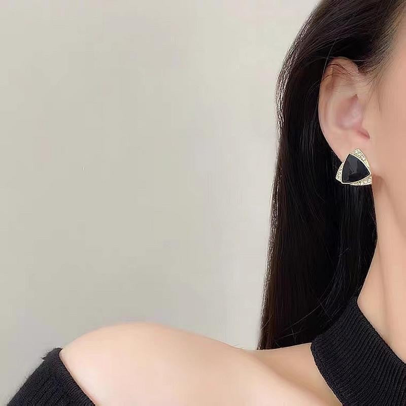 Exquisite Inlaid Black Rhombus Ear Frosty Style Design High-grade Rings