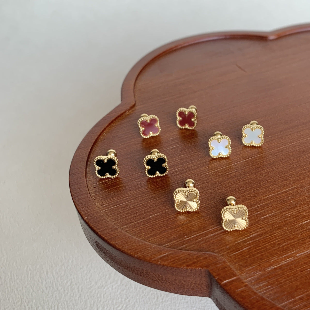Balmain Delicate Small Clover Temperament Wild Niche Stud Earrings