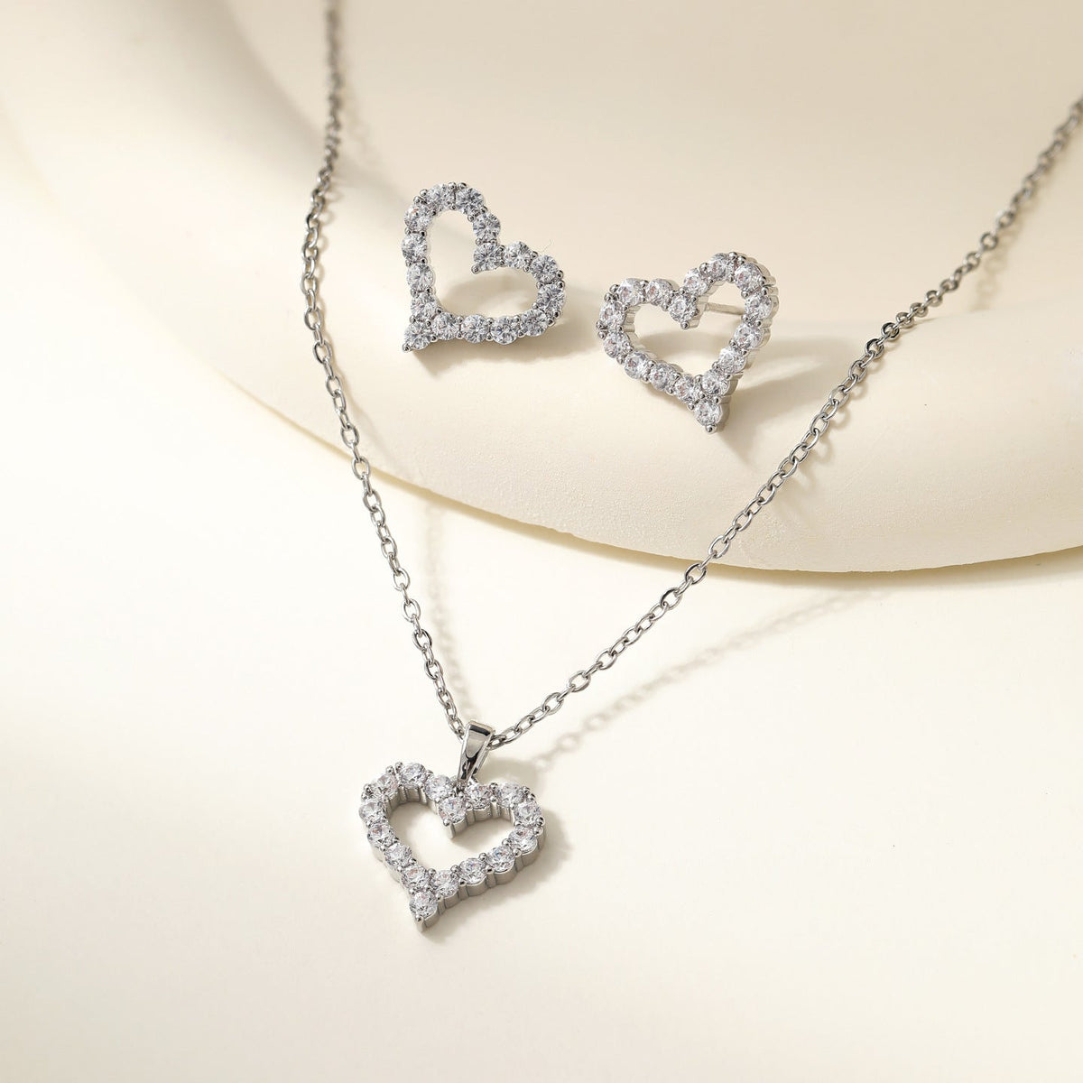 Women's Clover Diamond In The Debris Butterfly Necklaces