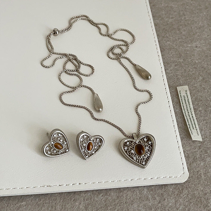 Ear Female Temperament Unique Fashion Sweater Necklace