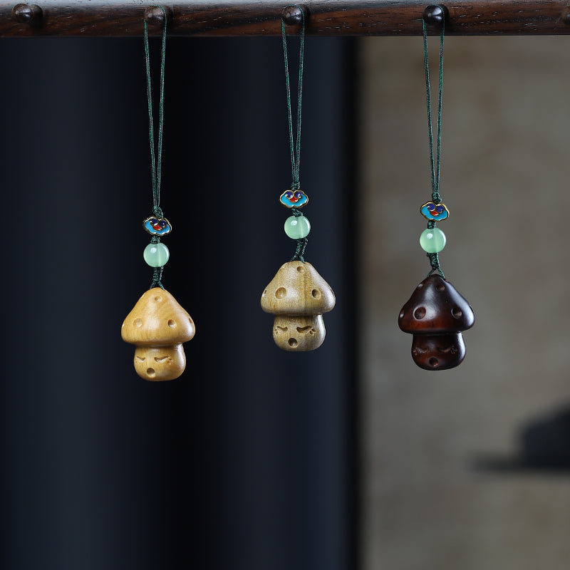 Green Sandalwood Carving Cute Animal Creative Bag Car Key Mobile Pendant