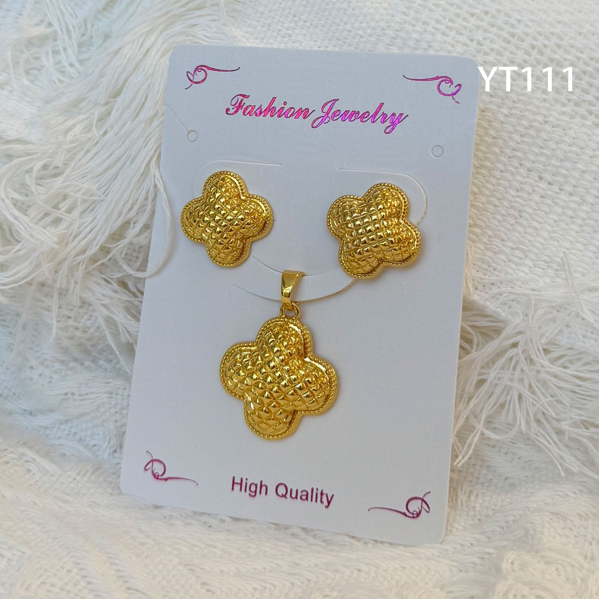 Niche Design Mild Luxury Retro Golden Versatile Jewelry Set