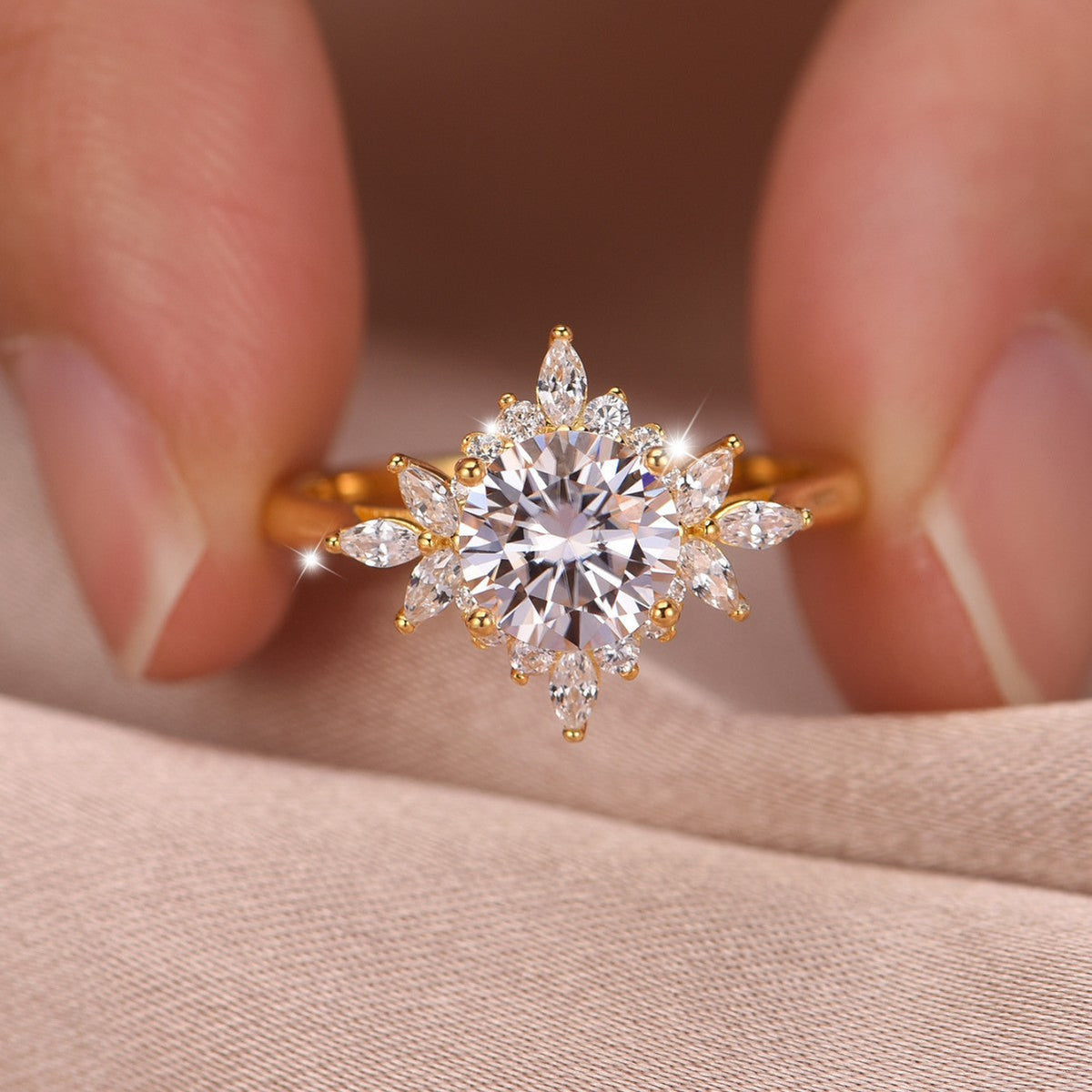 Women's Sier Round Main Stone Sunflower Moissanite Rings