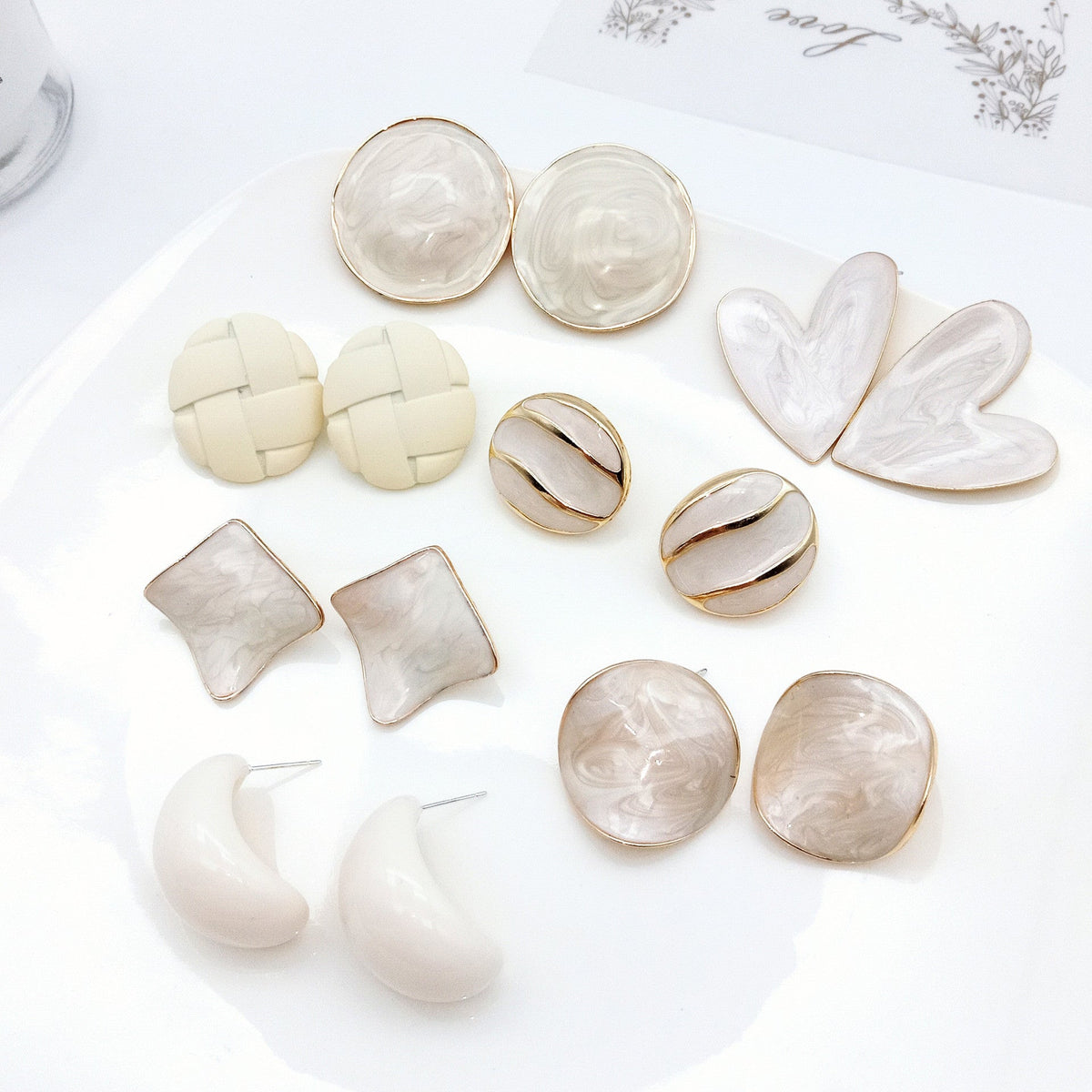 Trendy Elegant Light Luxury French Sense Of Earrings