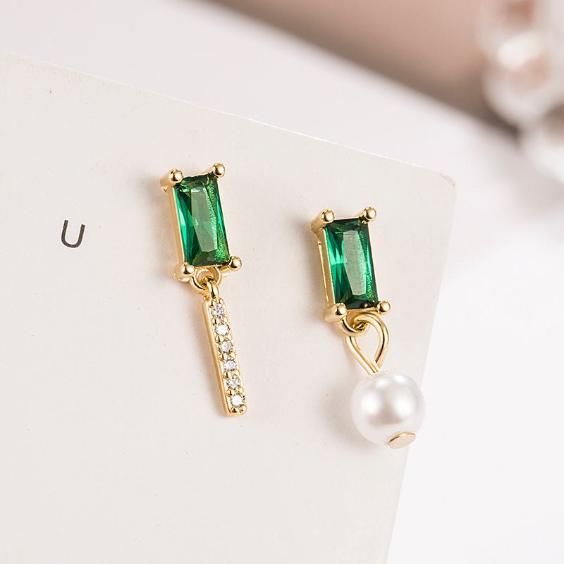 Emerald Shell Pearl Niche Zircon Asymmetric Simple French Ear Fresh Stud Earrings