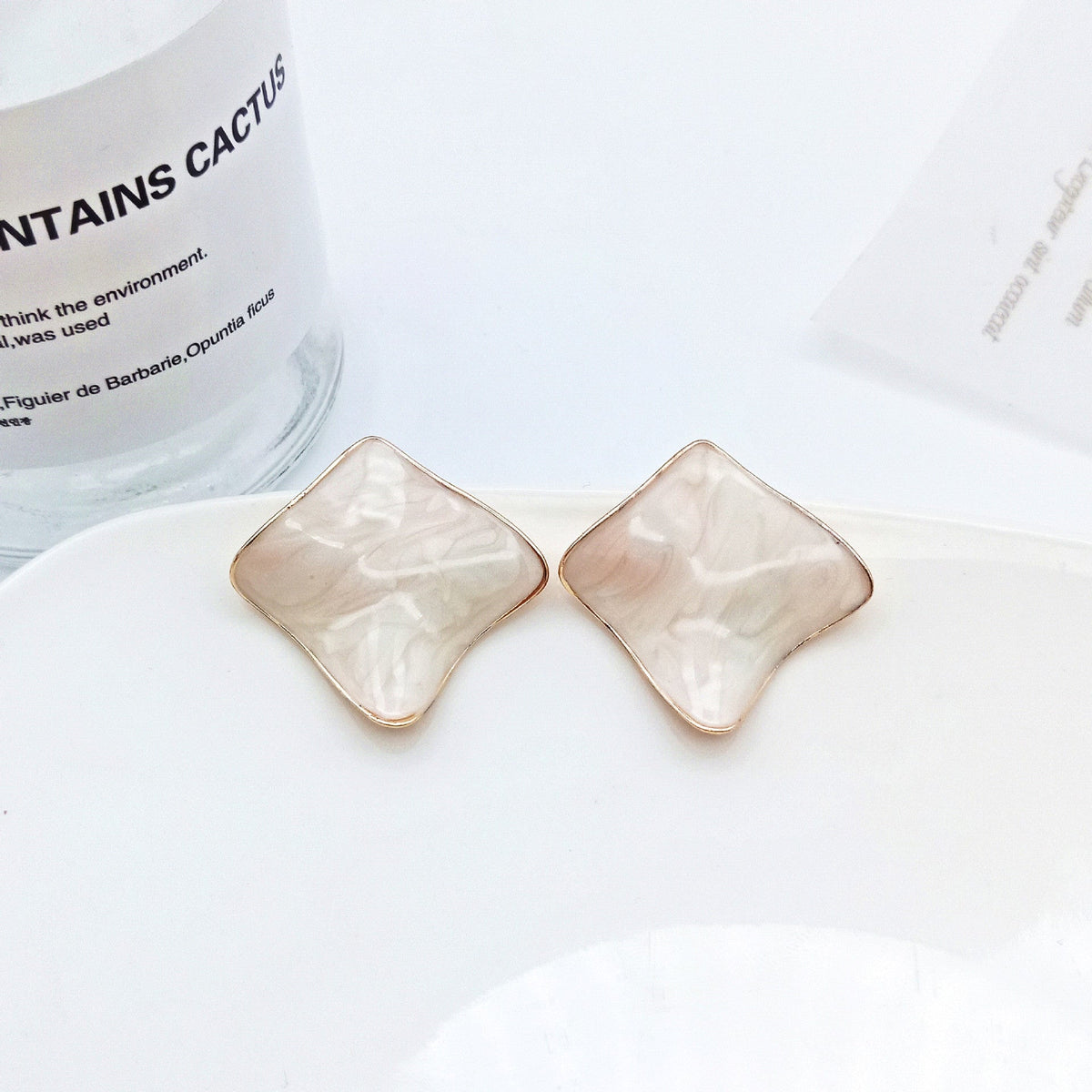 Trendy Elegant Light Luxury French Sense Of Earrings