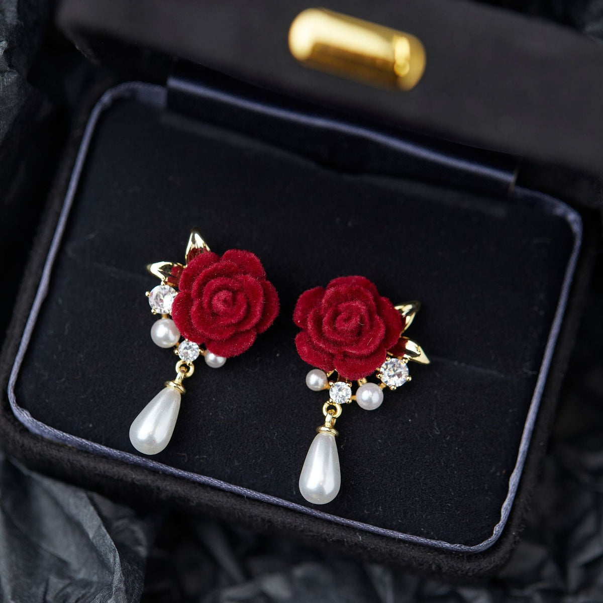 Retro Style Wine Red Veet Rose Pearl Earrings