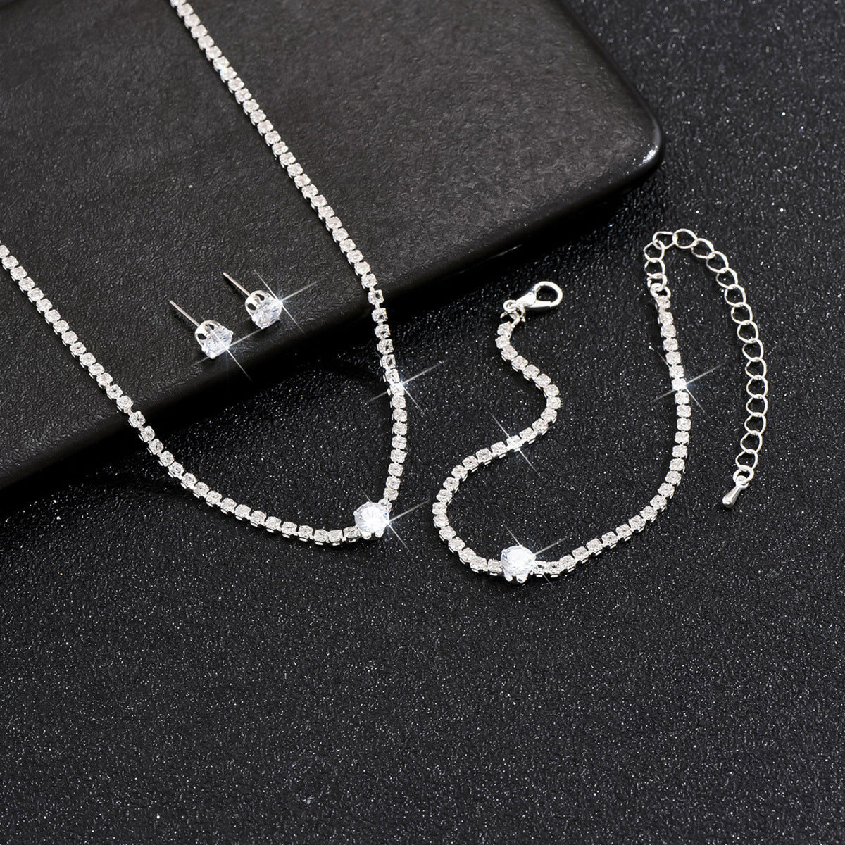 Light Luxury High Sense Crystal Zircon Simple Necklaces