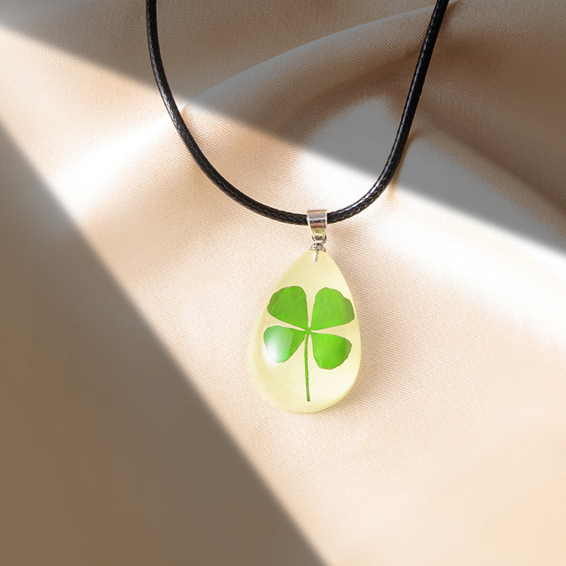 Drop Four-leaf Clover Noctilucent Mori Dried Flower Series Pendant