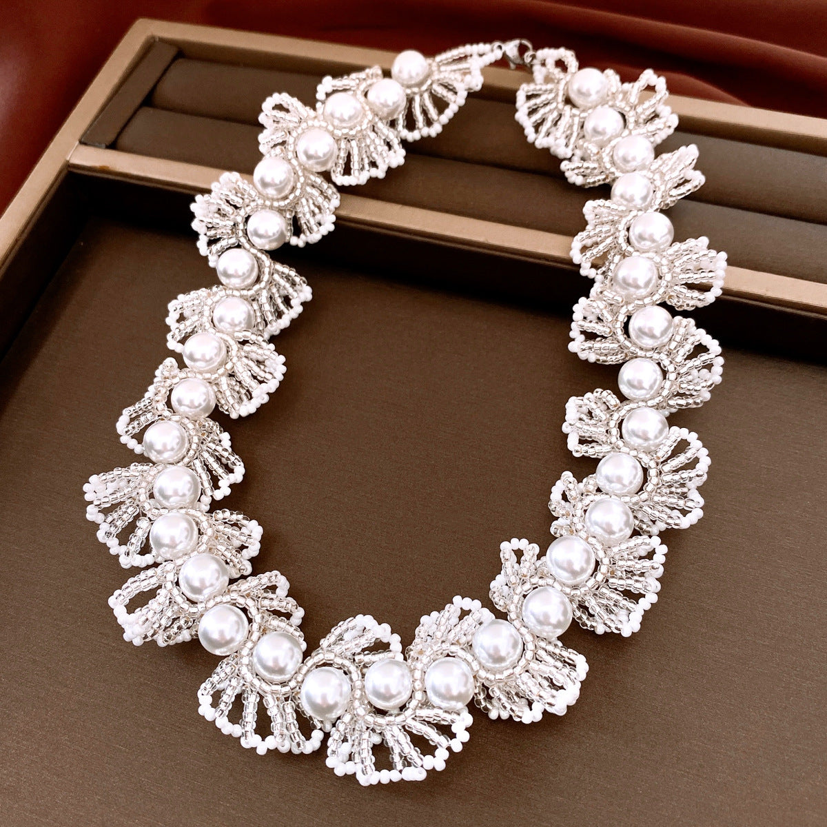 Lace French Style Retro Elegant Clavicle Chain Light Luxury Jewelry Set